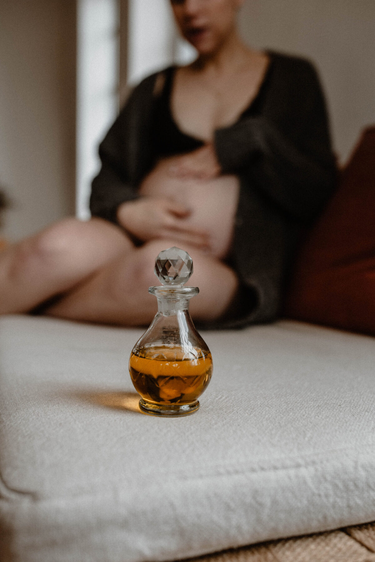 Entspannende Schwangerschaftsmassage im Studio Motherhood in Stolberg